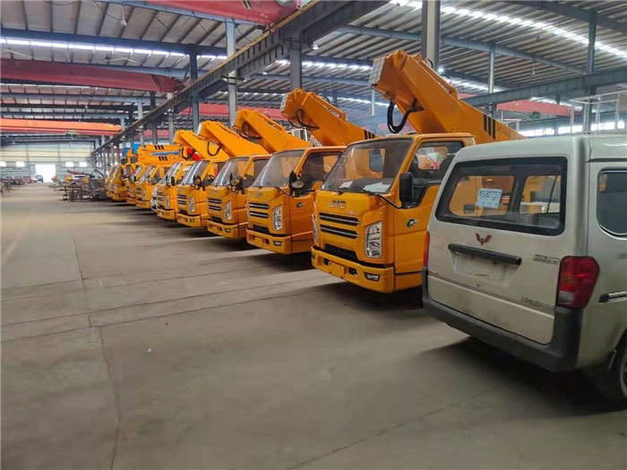 國六東風(fēng)24米直臂高空作業(yè)車價格