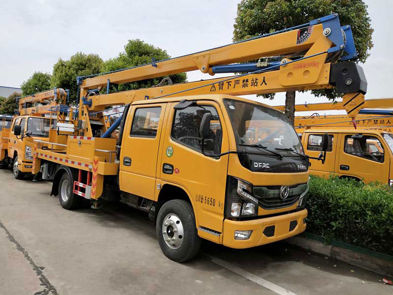 國六東風(fēng)雙排座14米高空作業(yè)車