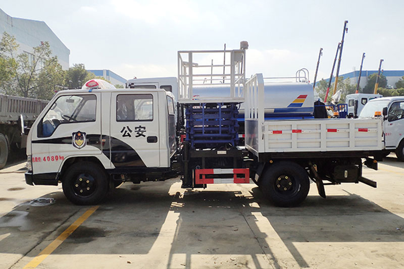 江鈴8米-12米剪叉式高空作業(yè)車