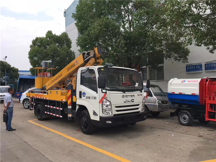 江鈴順達藍牌12米高空作業(yè)車