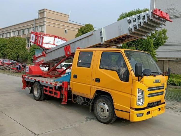 云梯高空作業(yè)車-32米云梯搬家車