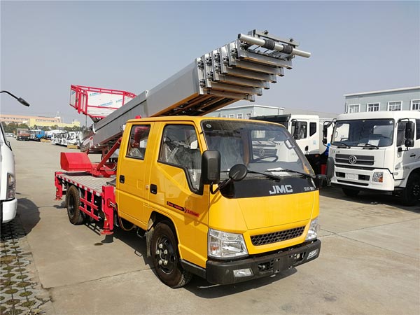 28米高空云梯作業(yè)車圖片展