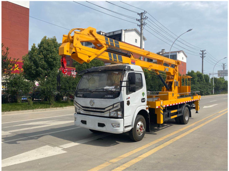 東風(fēng)多利卡18米折疊式高空作業(yè)車