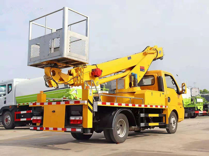 國(guó)六東風(fēng)途逸藍(lán)牌20米高空作業(yè)車