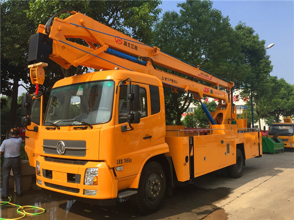 國六天錦22-24米高空作業(yè)車