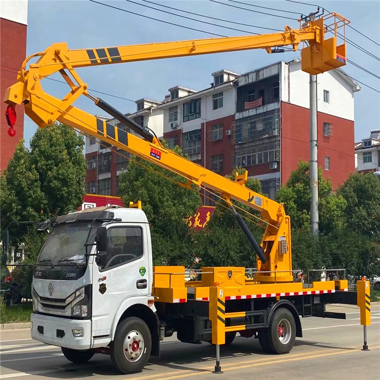 國六大多利卡單排18米高空作業(yè)車