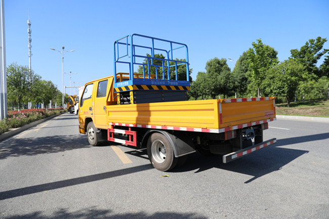 國(guó)六江鈴順達(dá)8米升降式高空作業(yè)車配置