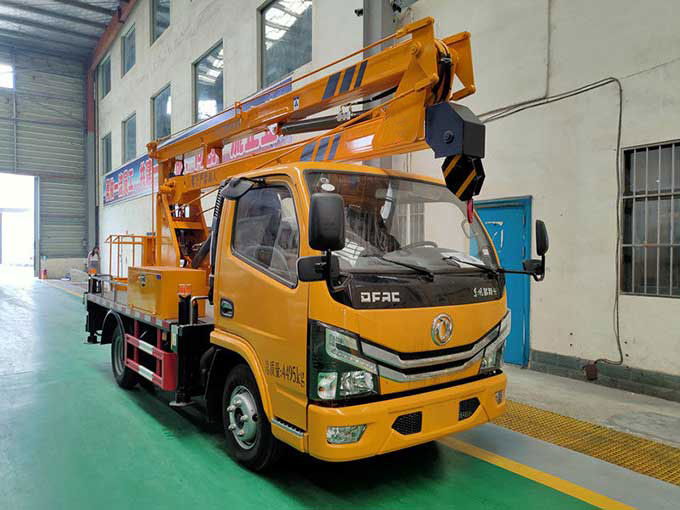 東風多利卡13.5米藍牌高空作業(yè)車