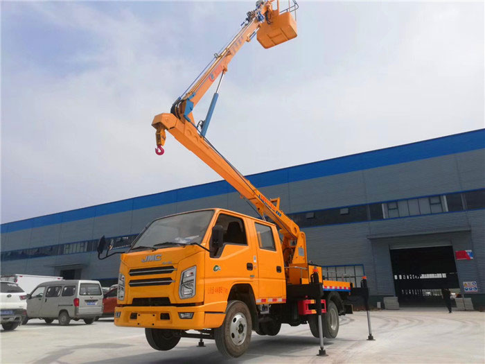 藍(lán)牌國六江鈴13米高空作業(yè)車