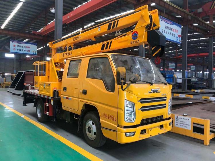 潤之星國六江鈴13米高空作業(yè)車
