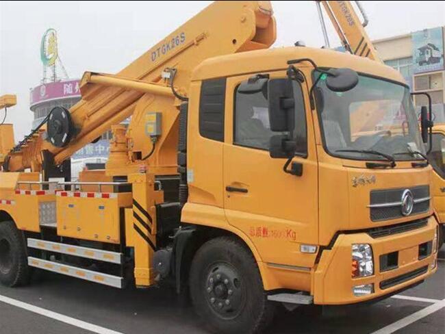 國六東風(fēng)天錦32米伸縮臂高空作業(yè)車