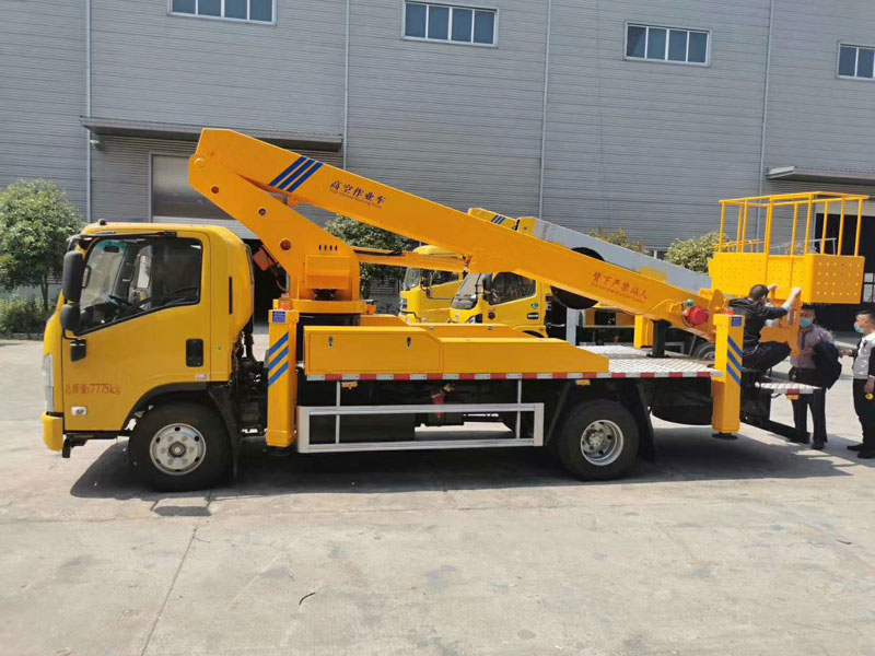 五十鈴國六25米直臂高空作業(yè)車
