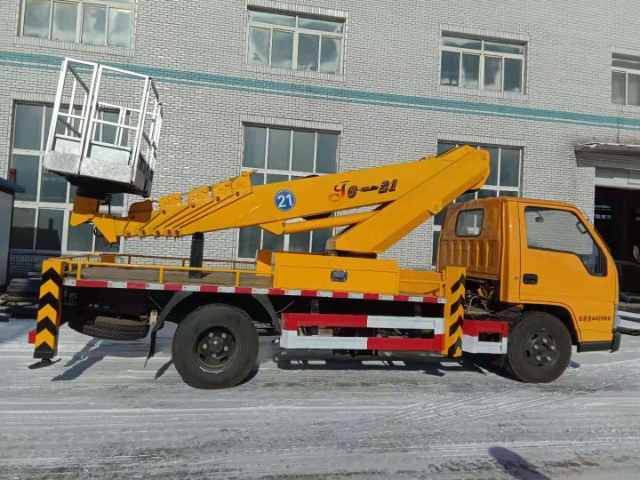 江鈴21米伸縮臂式高空作業(yè)車