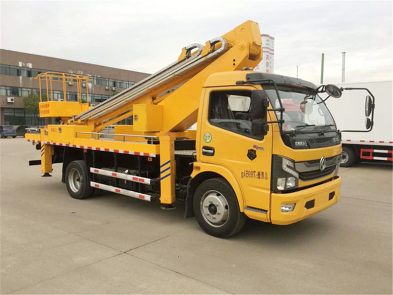 國六大多利卡伸縮臂22米高空作業(yè)車