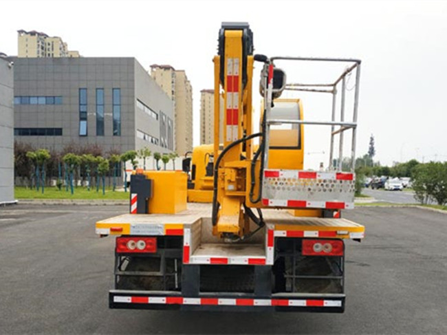 國(guó)六福田歐馬可26米直臂高空作業(yè)車公告