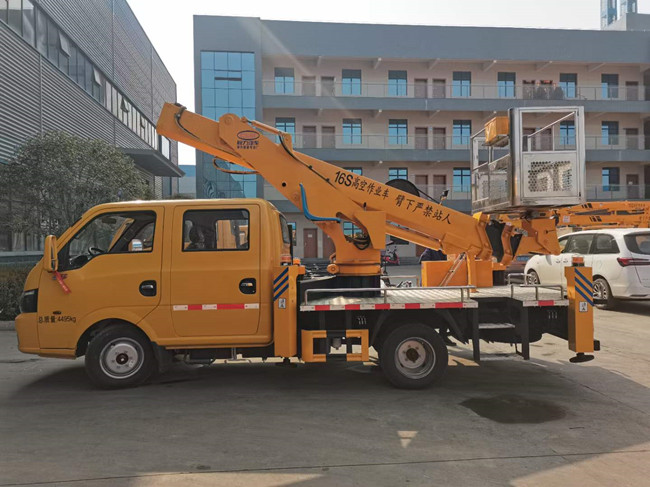 國(guó)六東風(fēng)途逸雙排16米直臂高空作業(yè)車(chē)