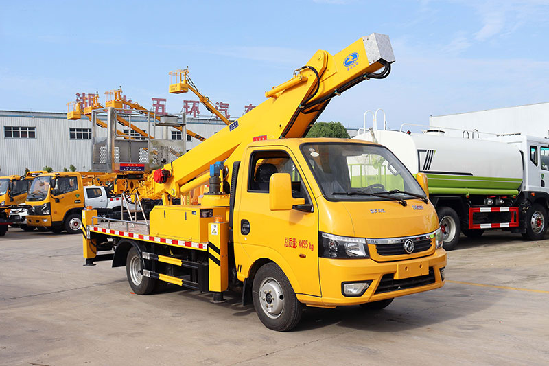 國(guó)六東風(fēng)途逸16米藍(lán)牌單排伸縮臂高空作業(yè)車