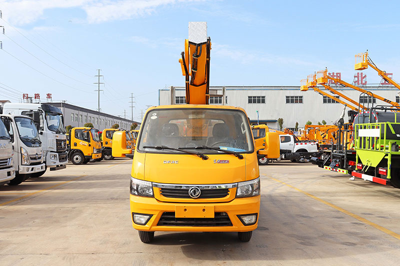 國六東風途逸16米藍牌單排伸縮臂高空作業(yè)車