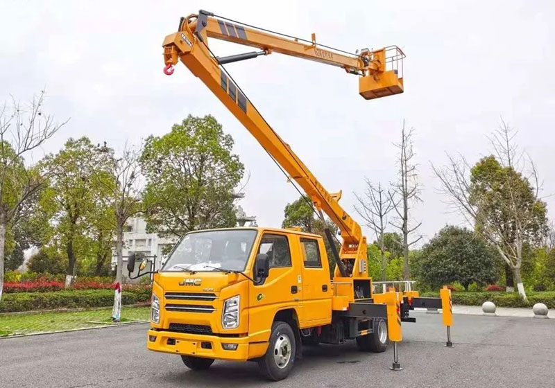 程力威高空作業(yè)車