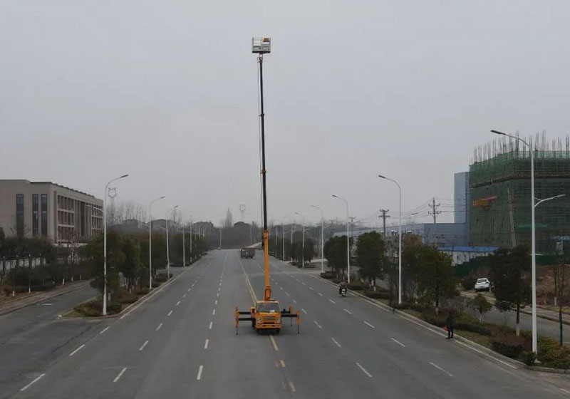 程力威高空作業(yè)車