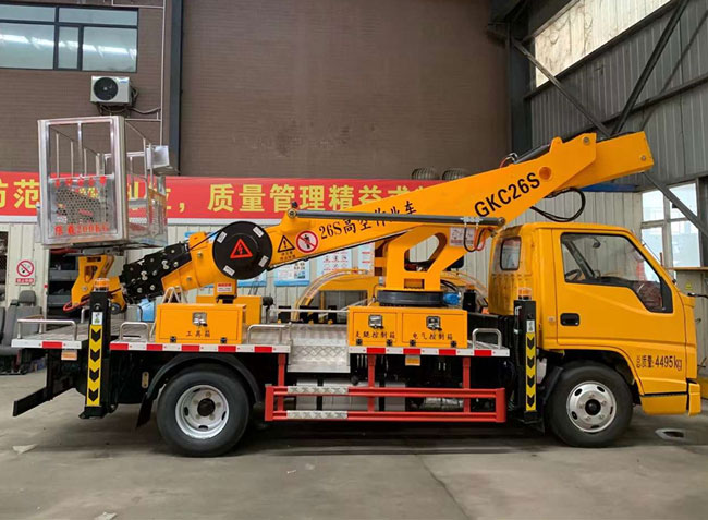 26米的江鈴順達(dá)藍(lán)牌高空作業(yè)車