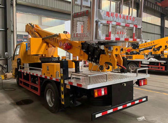 26米的江鈴順達(dá)藍(lán)牌高空作業(yè)車