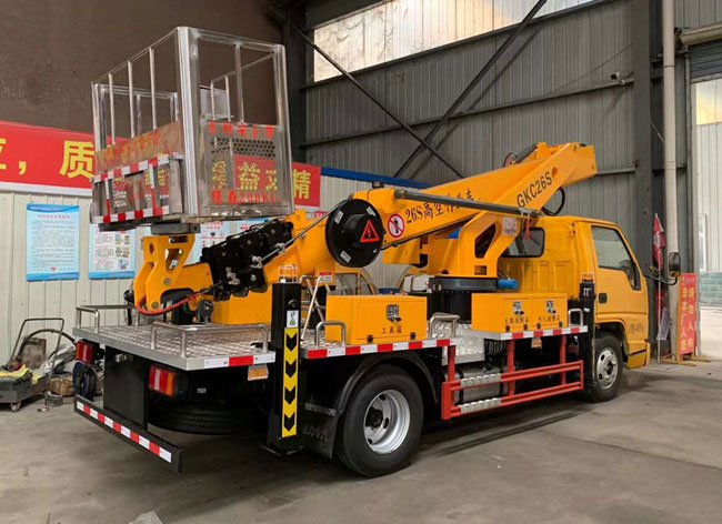 江鈴順達(dá)26米藍(lán)牌高空作業(yè)車
