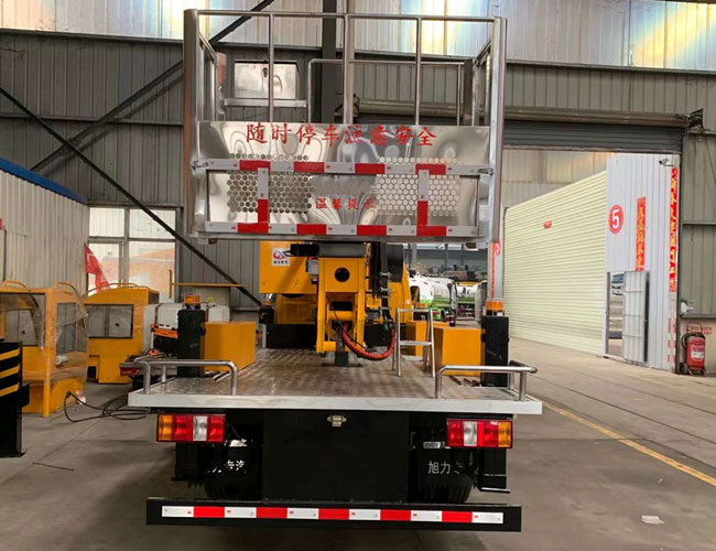 江鈴順達(dá)26米藍(lán)牌高空作業(yè)車