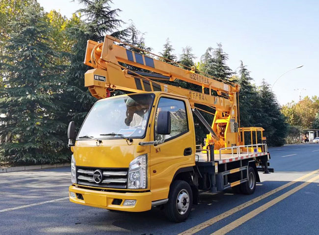 13.5米凱馬藍(lán)牌高空作業(yè)車