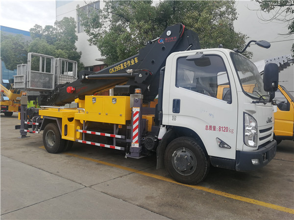 江鈴進(jìn)口28米伸縮臂高空作業(yè)車