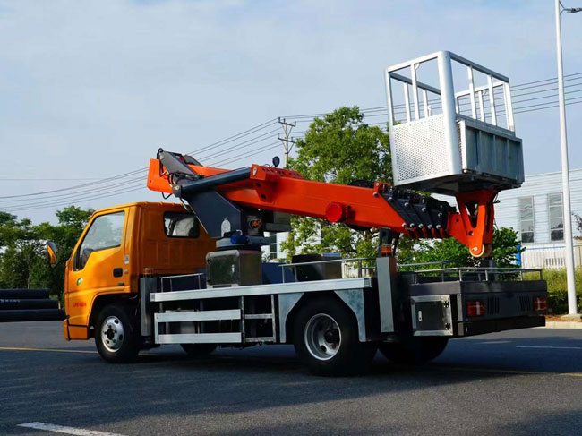 定制24米江鈴順達高空作業(yè)車