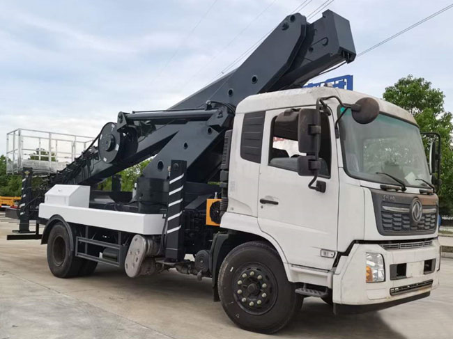 舉升高度45米的東風(fēng)天錦高空作業(yè)車(chē)