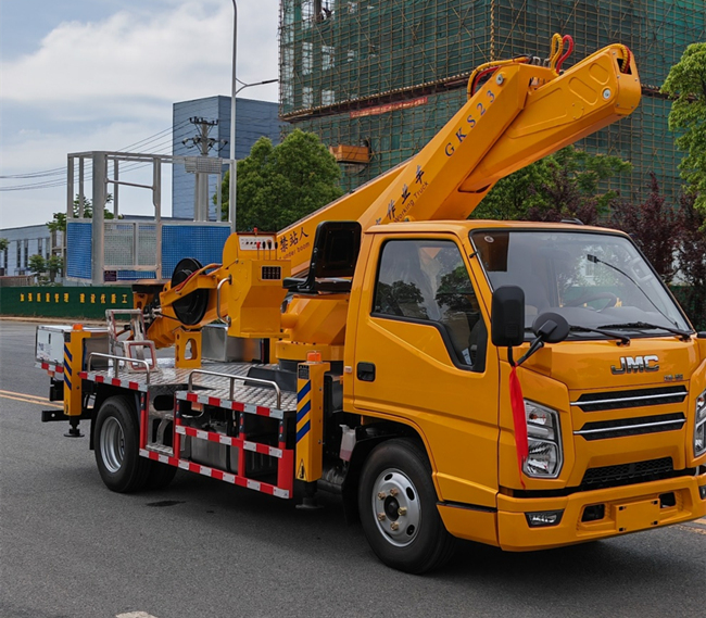 23米江鈴順達藍牌高空作業(yè)車已送往長沙交車