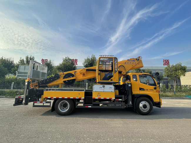 江淮駿鈴40米直臂式高空作業(yè)車(chē)