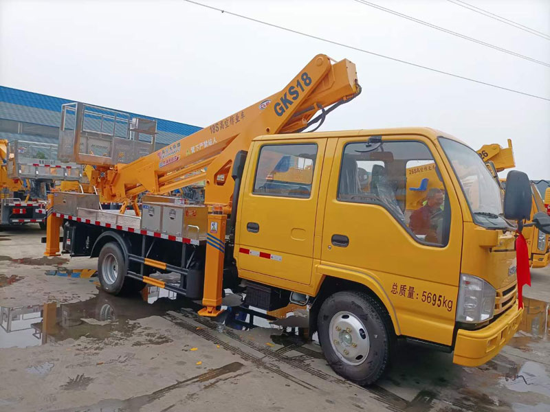 國(guó)六?五十鈴雙排18米高空作業(yè)車
