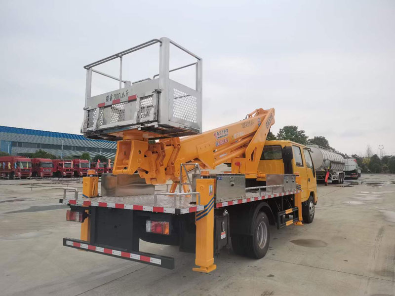 國(guó)六?五十鈴雙排18米高空作業(yè)車