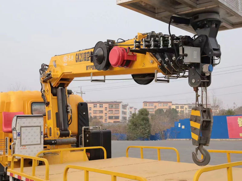 國六20米隨車吊式高空作業(yè)車
