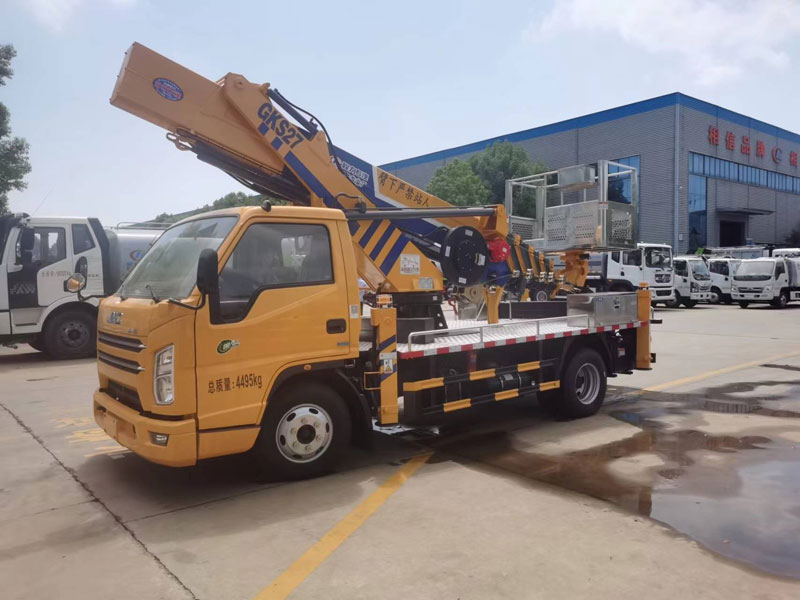 江鈴順達(dá)藍(lán)牌寬體27米直臂伸縮式高空車(chē)