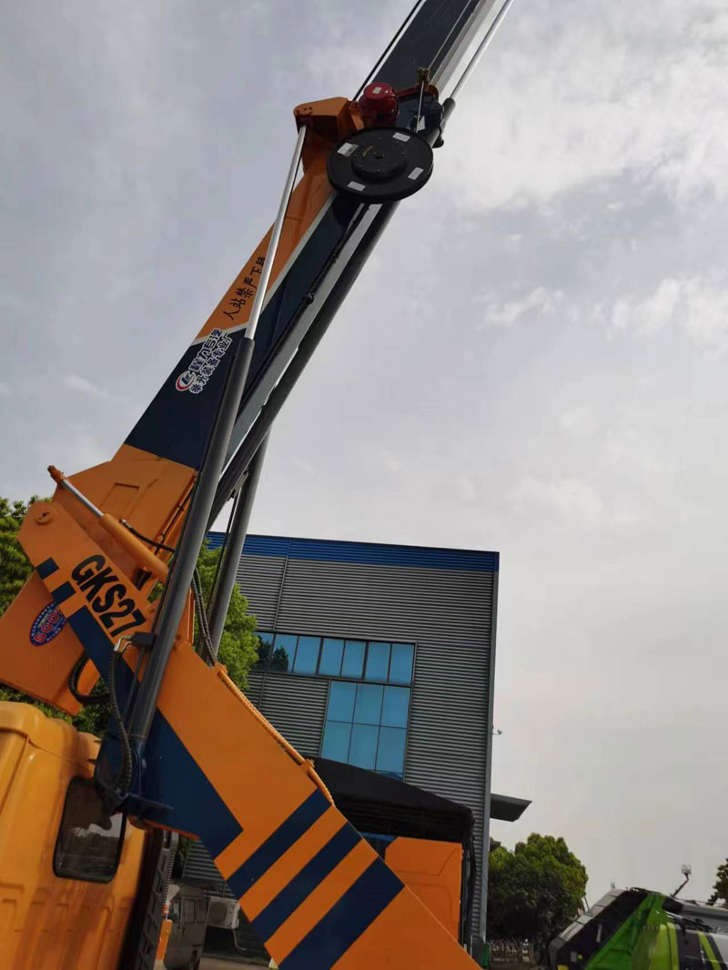 藍牌27米直臂伸縮式高空作業(yè)車-CL5042JGKA6DS