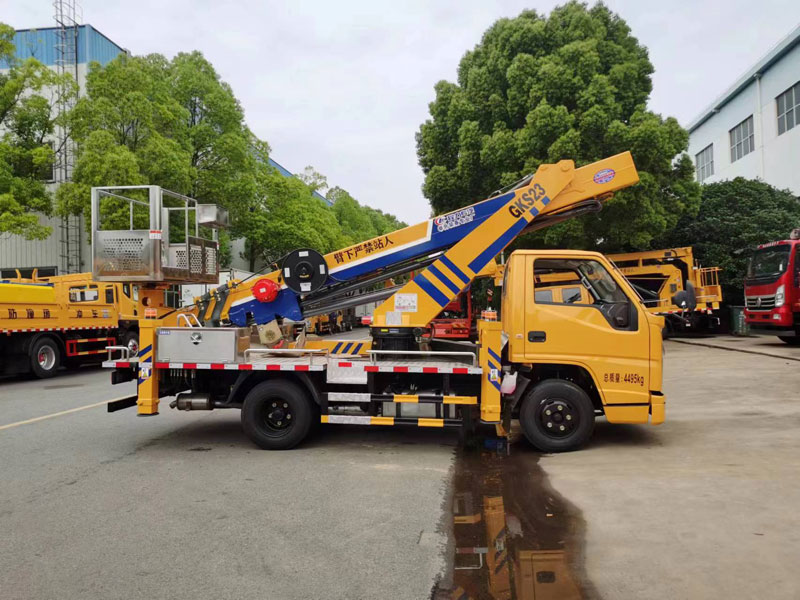23米江鈴藍(lán)牌直臂伸縮式高空工作車-CL5042JGKA6DS