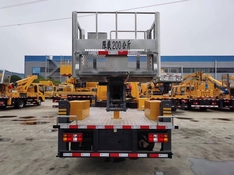 國六江鈴藍牌17.5米直臂伸縮式高空作業(yè)車