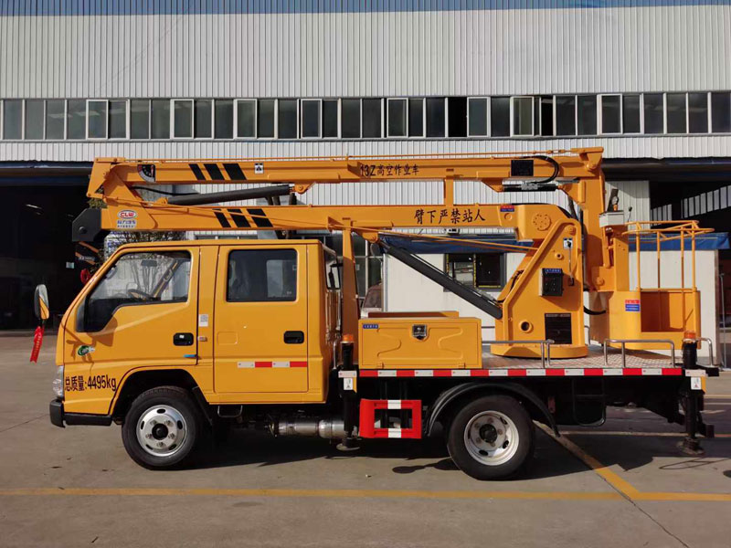 江鈴順威13米藍(lán)牌折臂高空作業(yè)車