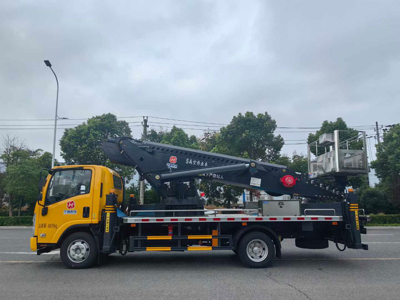 慶鈴鈴咖36米直臂高空作業(yè)車(chē)