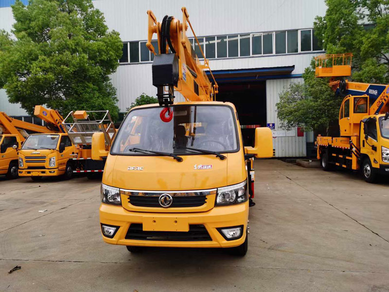 東風(fēng)途逸13米藍(lán)牌折臂高空作業(yè)車