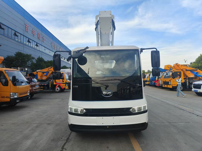 比亞迪混動(dòng)33米直臂高空作業(yè)車
