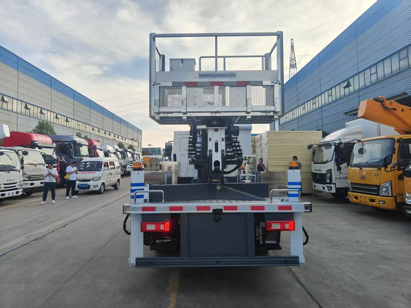 比亞迪混動(dòng)33米直臂高空作業(yè)車